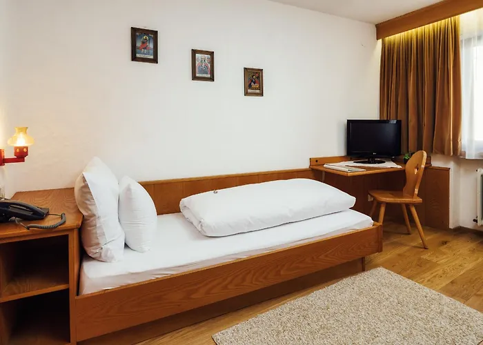 Отель Komperdell 3*